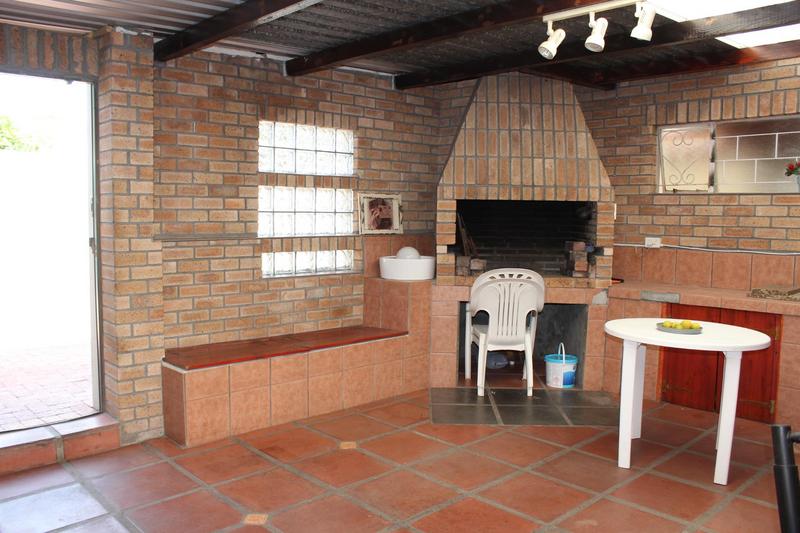 5 Bedroom Property for Sale in Churchill Estate Western Cape